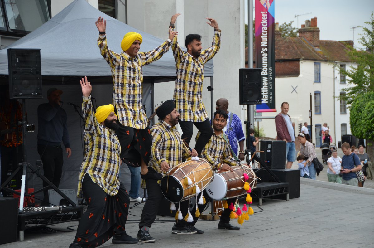 #SummerAtTheMarlowe is back this weekend with even more live music presented with ShivaNova/@EquatorFestival and supported by @CanterburyBID. Come and join us for a weekend of fun, food and a celebration of music from around the world! 🎶
More info here 👉 bit.ly/3CNmKNQ