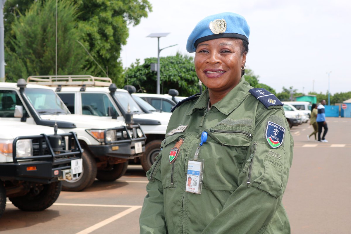 antonioguterres's tweet photo. Congratulations to Chief Warrant Officer Alizeta Kabore Kinda of Burkina Faso on being awarded the @UN Woman Police Officer of the Year Award!

I’m deeply grateful for her work with @UN_MINUSMA, advocating for gender equality, child protection, human rights and more. https://t.co/nCCz9vOaDI