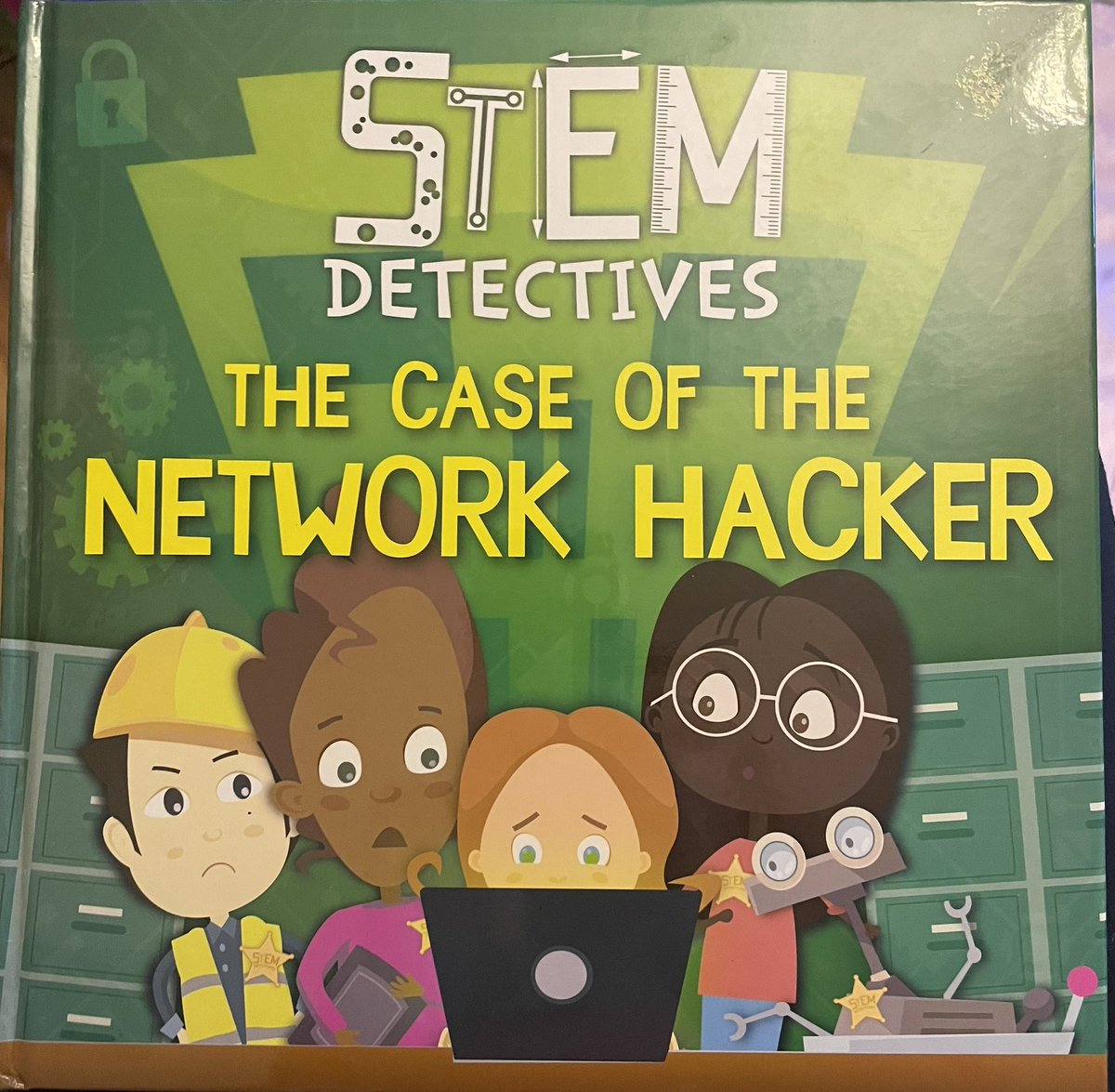 Mrs_Brake's tweet image. Huge thanks to @YstradMynachLib for this week’s Mad Science session: our little scientist had the best time. And, we were also lucky enough to borrow some Stem Detectives books, which are brilliant and we both highly recommend! #STEM #Libraries #LoveReading