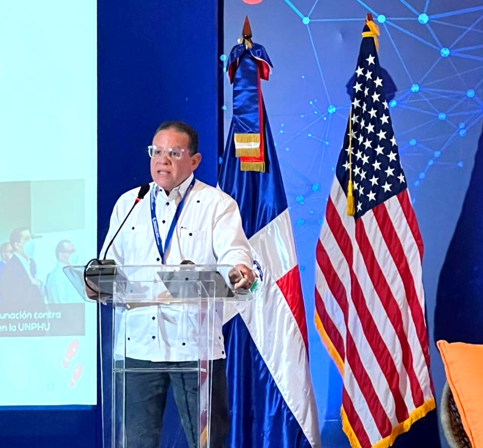 UNPHURD's tweet photo. La Asociación Dominicana de Facultades y Escuelas de Medicina #ADOFEM, participó en la Conferencia Nacional de Epidemiología “Lecciones aprendidas ante el covid-19: Impacto al Sistema Nacional de Salud”, organizada por @SaludPublicaRD
#SomosUNPHU #MedicinaUNPHU #NoticiasUNPHU https://t.co/X9Nm6qTQOw