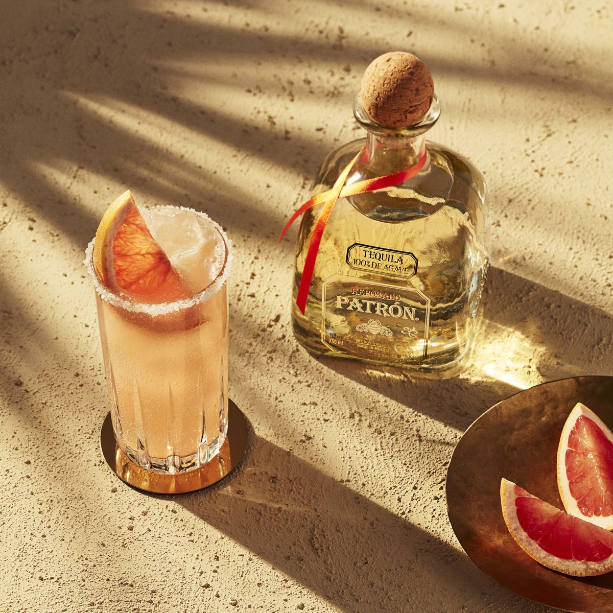 Patron's tweet photo. Long weekends call for a cocktail that can go the distance. With flavors of citrus and a light, floral finish, a Perfect Paloma with Patrón Reposado is the perfect cap to an unforgettable summer. https://t.co/WjAuK0d94z #PatronTequila #SummerWithPatron #MakeSummerSensational #LDW https://t.co/w9xnUBC1l7