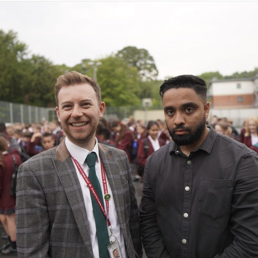 Joa_official's tweet photo. Our Year 7s had their first day at St Joan's today. It was great to see them settling in so well and hope they all enjoyed the day. We look forward to welcoming them back on Monday along with Years 8-13.⚜️ https://t.co/Un8XnHvyRQ