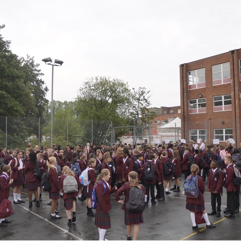 Joa_official's tweet photo. Our Year 7s had their first day at St Joan's today. It was great to see them settling in so well and hope they all enjoyed the day. We look forward to welcoming them back on Monday along with Years 8-13.⚜️ https://t.co/Un8XnHvyRQ