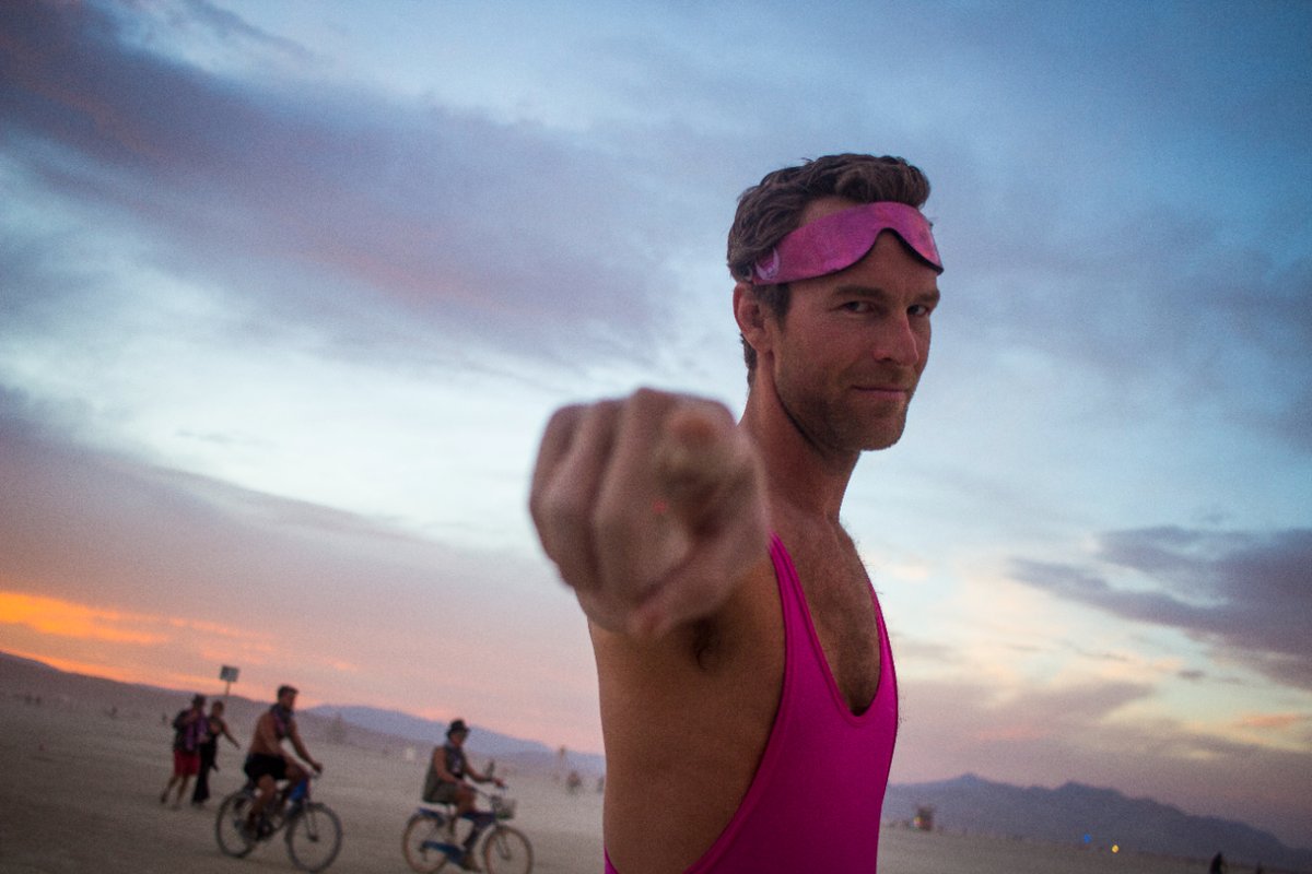 MrArash's tweet photo. Friday at #burningman I usually rev back up. Because it's Friday! I might've already stayed up past dawn one night and promised I would not be doing that again. #offgridhome at #burningman2022 https://t.co/Gel7N0dX3I