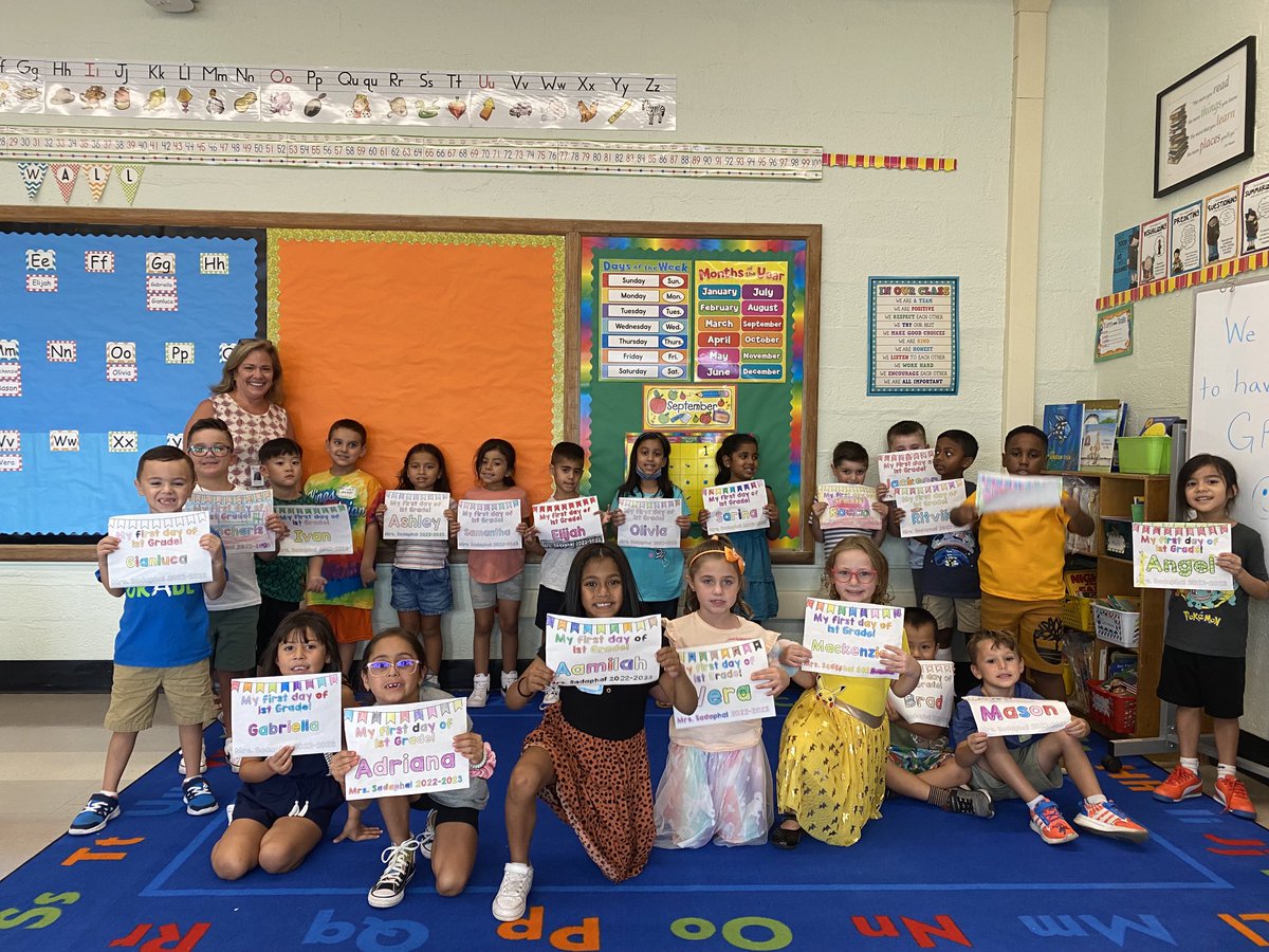 MrsSadaphal108's tweet photo. We had a GREAT first day of First Grade! ⁦@BGreenSchool⁩ https://t.co/kKa4JN8v5Y