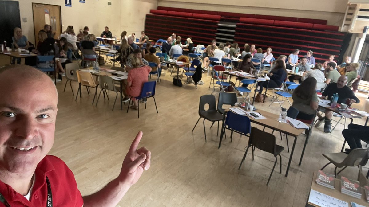 TeacherToolkit's tweet photo. ❤️ I love Herefordshire!

Another fabulous day with the teaching staff at #Kingstone High School and Kingstone Primary School. They have an orchard 🍎 and a large allotment! 

Why not live and work in #Hereford? It’s a fantastic place to teach… 

#MarkPlanTeach #TTkitCPD https://t.co/b71ZieG1Pw