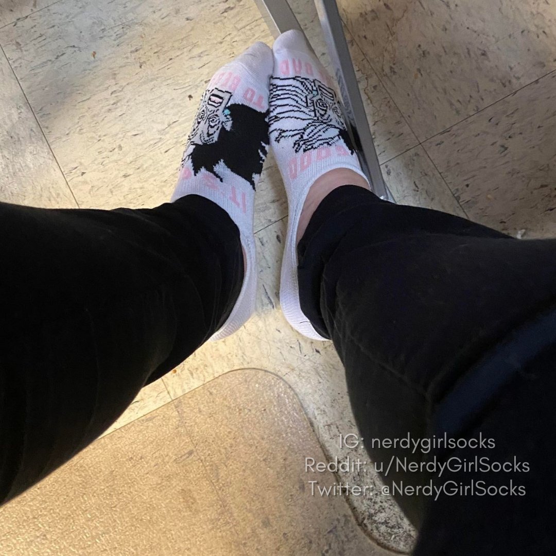 NerdyGirlSocks's tweet photo. #anklesocks #candidfeet #cutesocks #disneysocks
#feet #feetandsocks #feetinpublic #feetpics #footmodeling #girlsinsocks #girlsocks #nerdysocks #noshowsocks #publicfeet #publicsocks #selfeet #smellysocks #socksatwork #socksinpublic #socksoftheday #worksocks https://t.co/s8IoMqR8hj