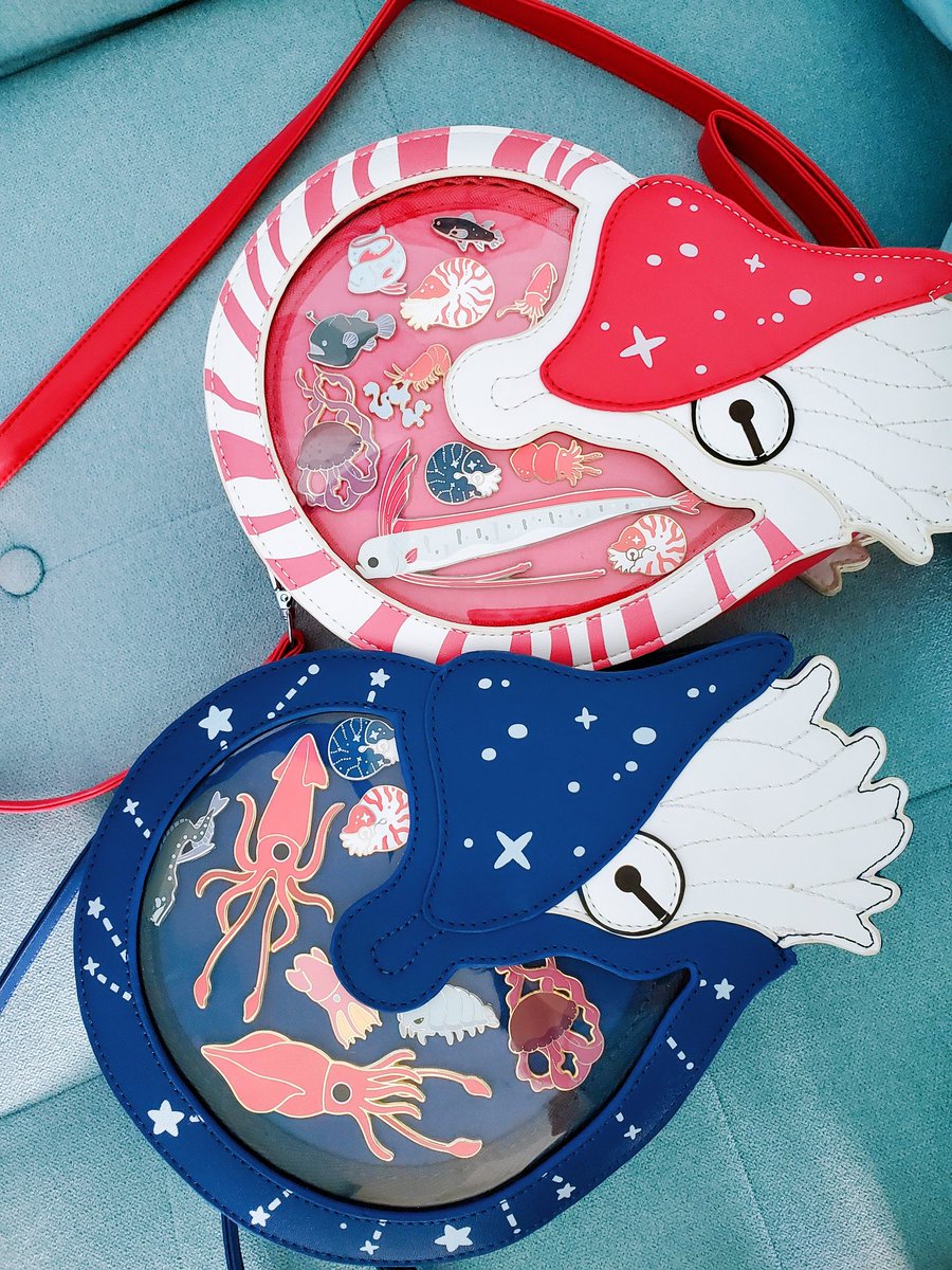 mg3kiryu's tweet photo. New bag and new pins!!!! ✨️✨️✨️ https://t.co/PXcT7zPGZd