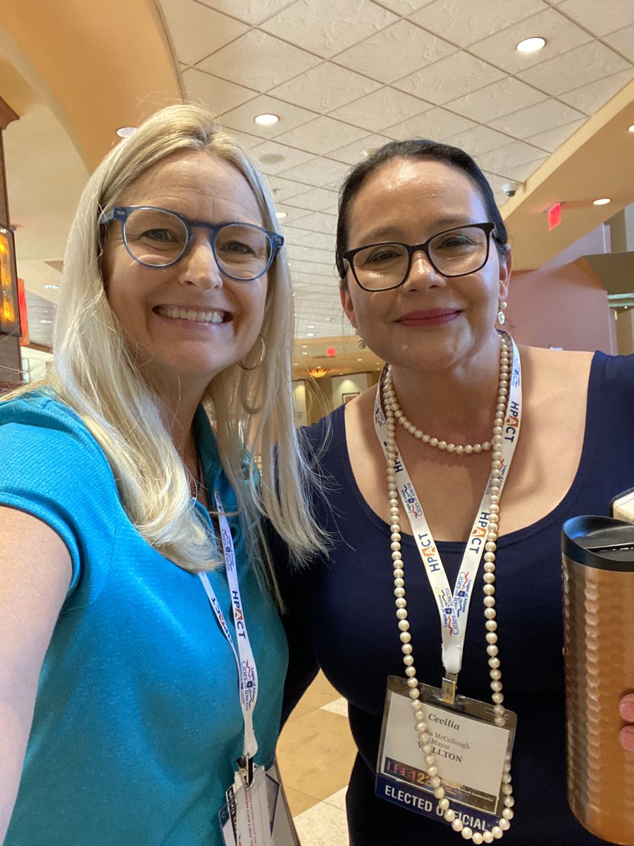 k_sliva's tweet photo. #LACT22 @AzCities And that’s all folks! It’s been an amazing week of learning and conversation! 🌺🌟Be well and stay safe! 👏😄🌅 Thx for the pic Mayor McCollough of Wellton🤳📲 https://t.co/FqC4YqNqjS