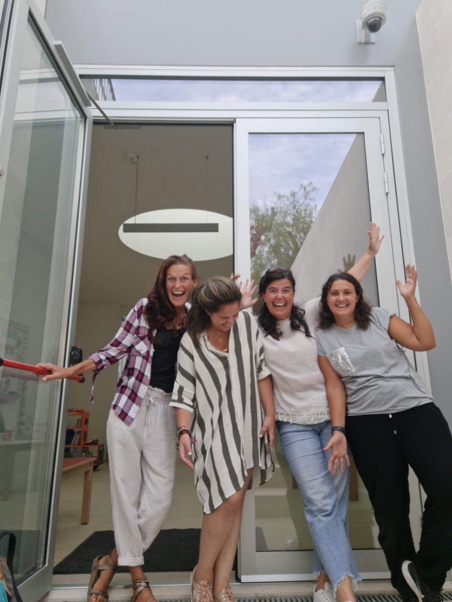 Il y a de l’enthousiasme dans l’air ! On est prêts. #BacktoSchool2022 <a href="/AmbaFrancePT/">La France au Portugal 🇫🇷</a> @LFCL_Lisbonne