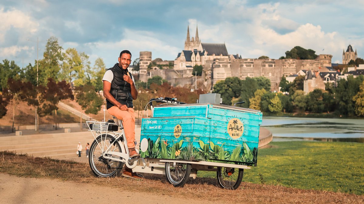 Boites a velo Angers tweet media