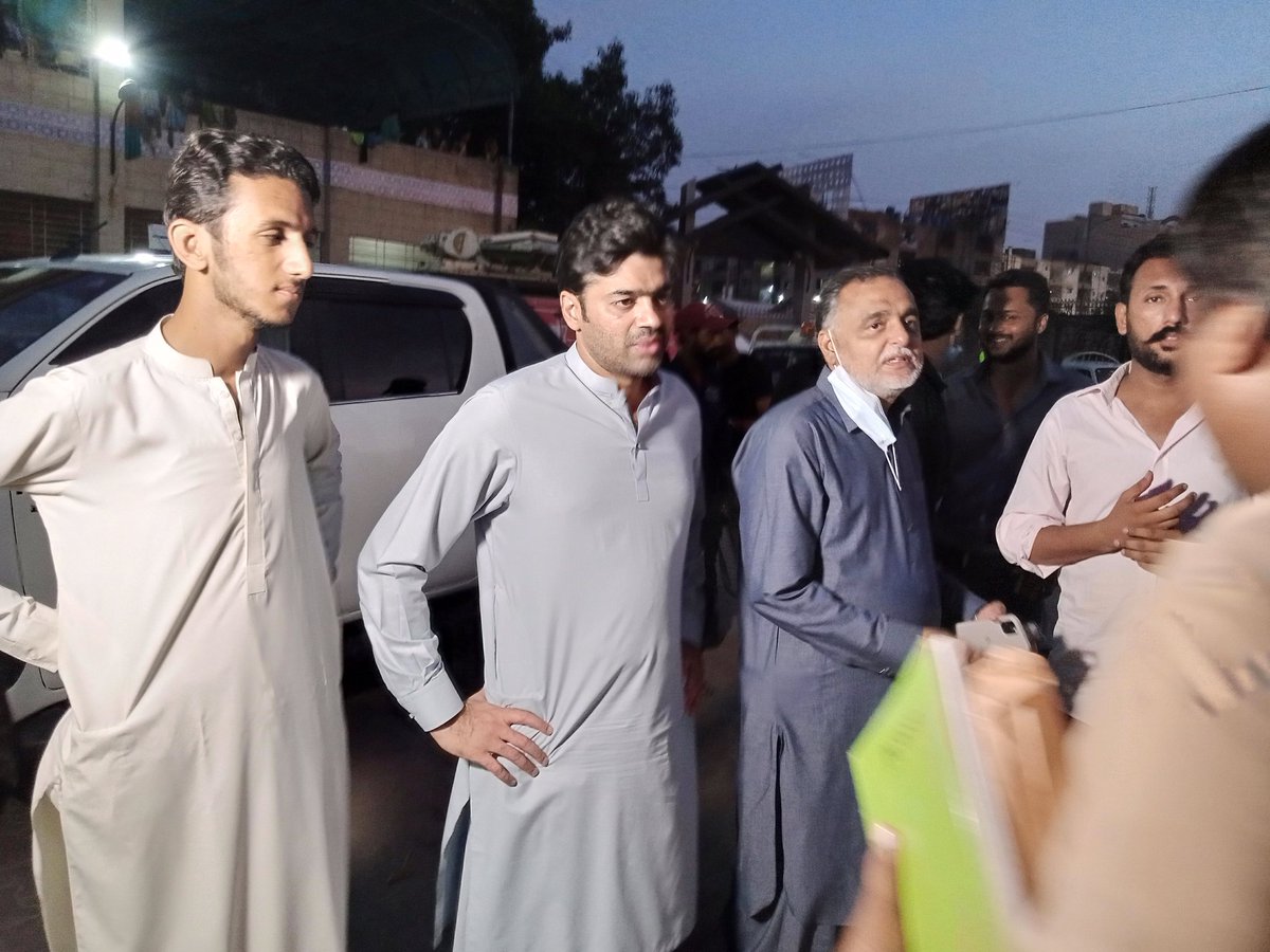 AdnanChandPPP's tweet photo. Along With District Administrator East Rahmatullah Shaikh Visited at flood affectees camps Mosamiyat District East.
@BBhuttoZardari @SaeedGhani1
@SyedNasirHShah @sharjeelinam @JunaidSaleemJD
#FloodRelief #DMCEast #SindhGovernment https://t.co/oruNrhY5lf
