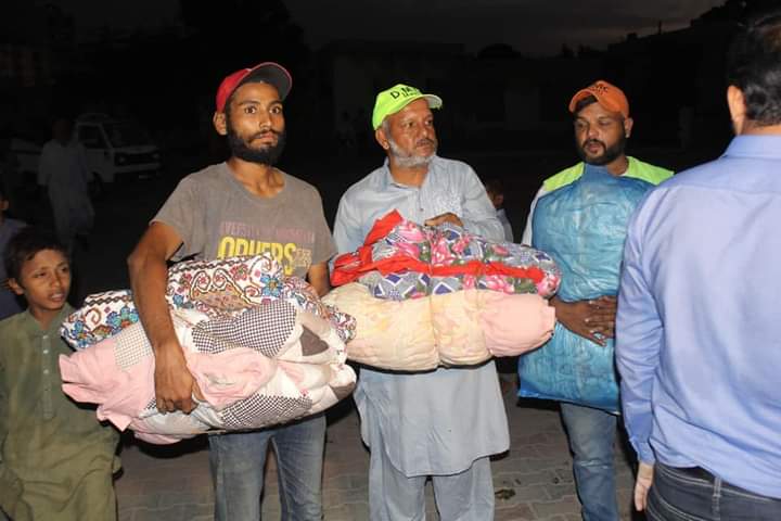 AdnanChandPPP's tweet photo. Along With District Administrator East Rahmatullah Shaikh Visited at flood affectees camps Mosamiyat District East.
@BBhuttoZardari @SaeedGhani1
@SyedNasirHShah @sharjeelinam @JunaidSaleemJD
#FloodRelief #DMCEast #SindhGovernment https://t.co/oruNrhY5lf
