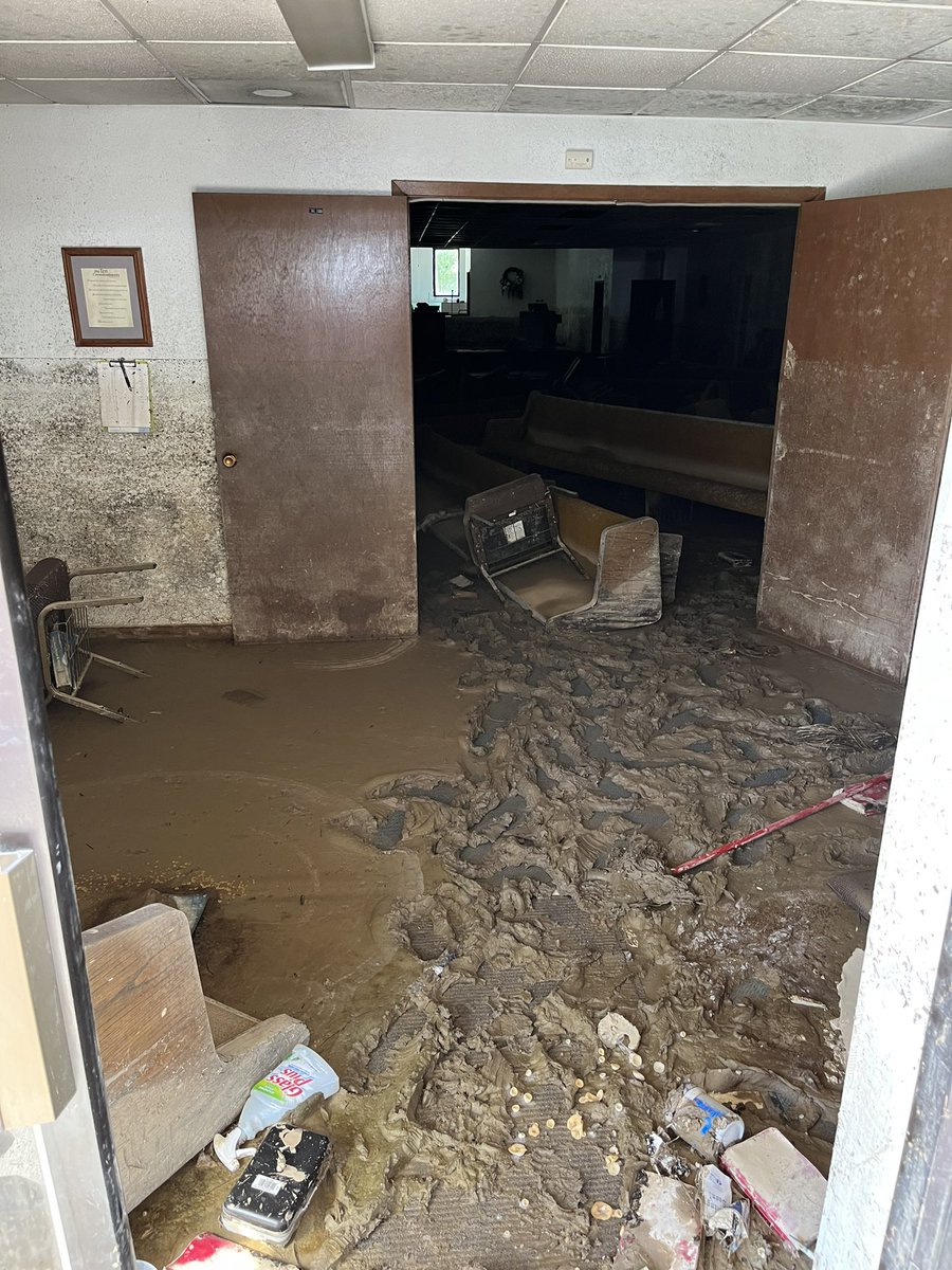 SethDGreenlee's tweet image. Please pray for Pastor Bill Jones and the Letcher Independent Baptist Church in Jeremiah, KY. They were affected terribly by flooding in late July. Our church was able to drop off chairs for them to use today. Pastor Jones has faithfully served at Letcher for 37 years.