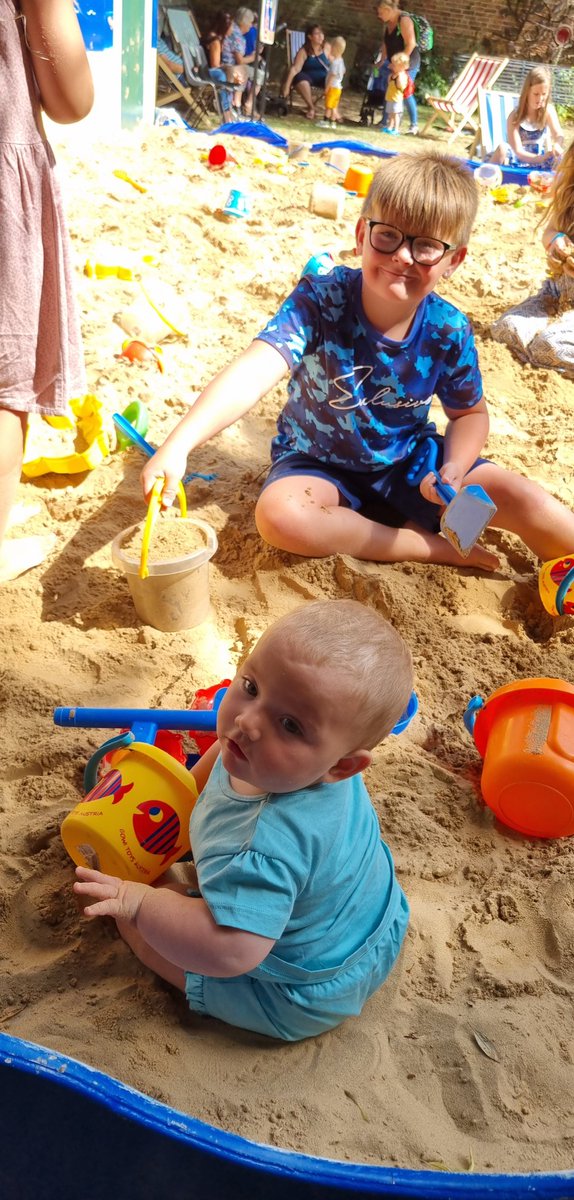 ItsStaceyt94's tweet photo. Summer holiday adventures and sleep overs with K's cousins 💕 @LadywoodKH @class_chestnut https://t.co/n8U3acrk7q