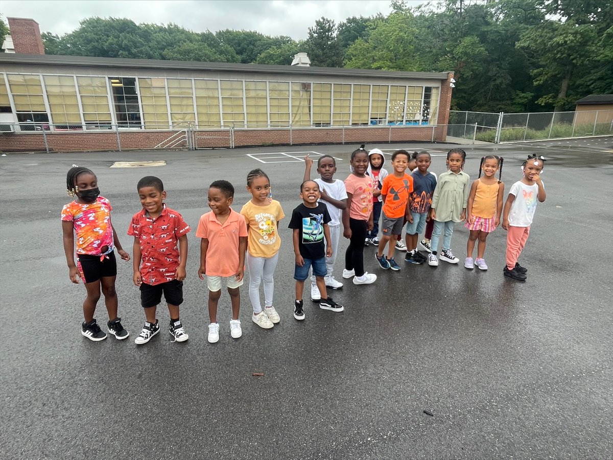 selschools's tweet photo. During their first full week of school, Rowland Kindergarteners spent time studying and wearing different colors each day! The entire school joined them on #colordays to welcome them to #Rland!
https://t.co/12unWoFUyU
@Rland_marshall @MrFuller18 https://t.co/1A5ngxp8ij
