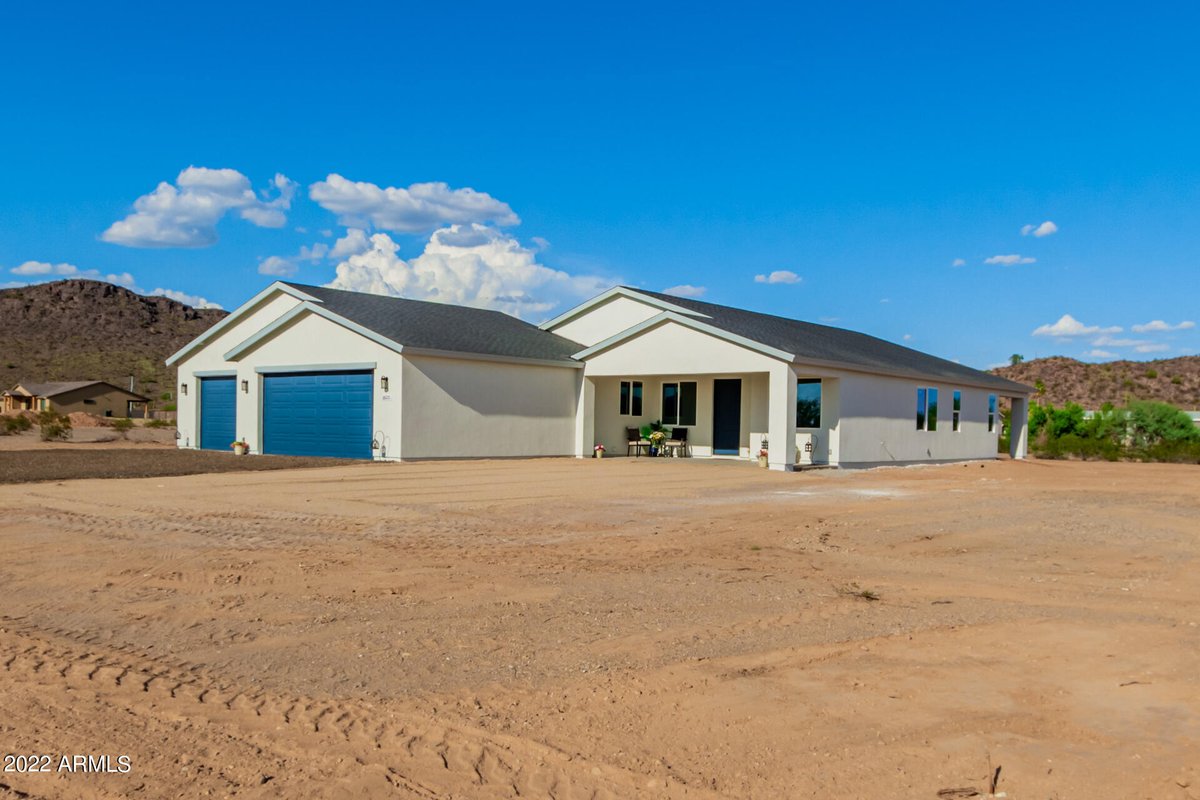 If you've been holding out for the perfect home, look no further. #homesweethome #newhome  cpix.me/l/152971667