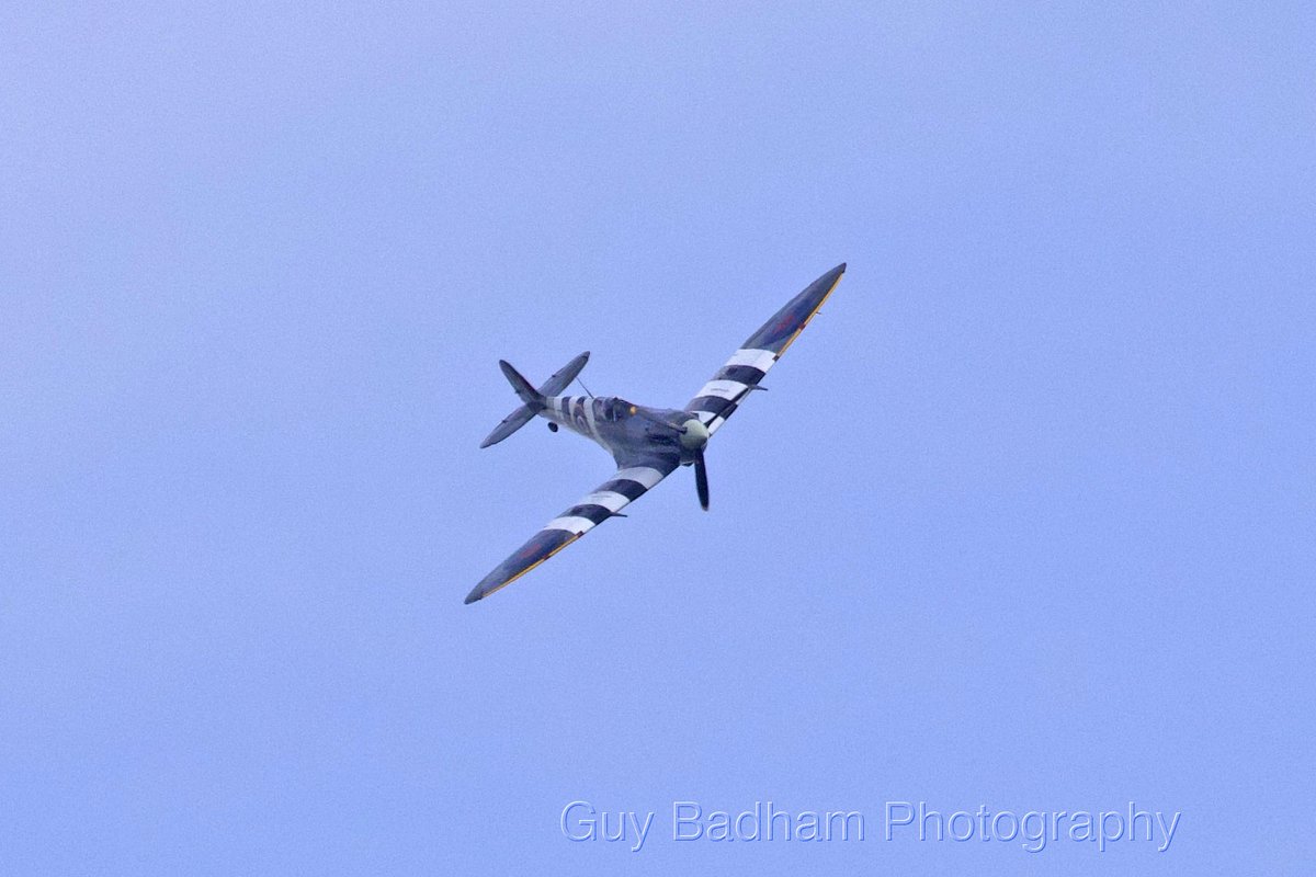 Guy Badham (@guybphotography) on Twitter photo Spitfire over <a href="/ChatsworthHouse/">Chatsworth</a> Country Fair today. Shame it didn't really fly over the grounds, it would have been great to see and hear it properly. Oh well. <a href="/vpdd/">Visit Peak District & Derbyshire</a> Spitfire over <a href="/ChatsworthHouse/">Chatsworth</a> Country Fair today. Shame it didn't really fly over the grounds, it would have been great to see and hear it properly. Oh well. <a href="/vpdd/">Visit Peak District & Derbyshire</a>