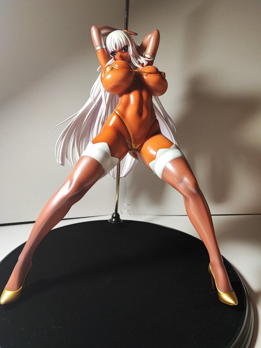 昨年のワイから誕生日プレゼントが届きました。昨年このフィギュアの再販予約してたワイ最高にえらい。 