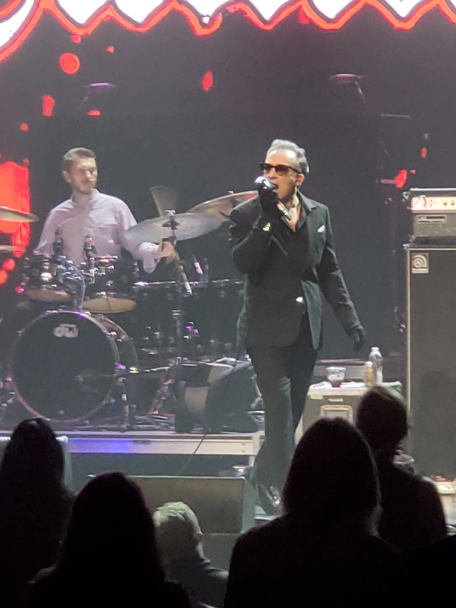 LadyMattress's tweet photo. #thedamned #againstalloddstour https://t.co/BTiecp1ZZW
