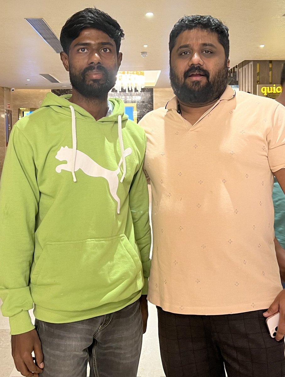 Ratnamfilms's tweet photo. It's a pleasure to meet you @kegnanavelraja
Sir , Indian film Producer,  keep coming mumbai @studiogreen_official @StudioGreen2 https://t.co/rNY872lRoe