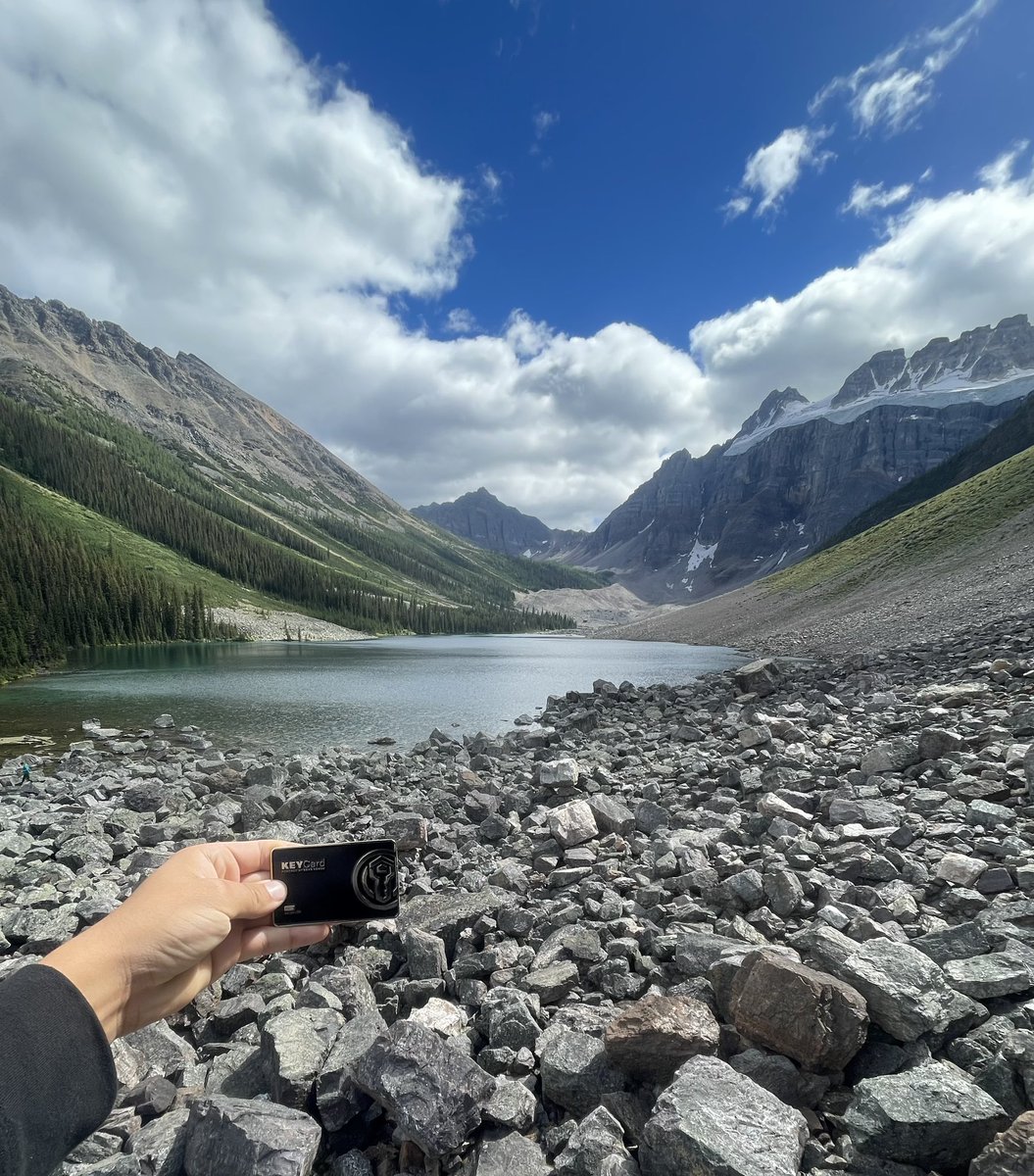 keysmetaverse's tweet photo. Happy #KEYCardFriday! We wish everyone an amazing weekend π
#NFT #Metaverse #KEYSMetaverse #NFTs #KEYCard https://t.co/sZUzierxtb
