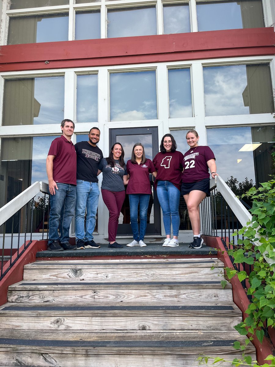 MSU_AG's tweet photo. The @MSU_AG Marketing Crew showed out for #CollegeColorsDay!
We hope everyone has a happy #MaroonFriday! #CCD22 https://t.co/xc1eS49YNB