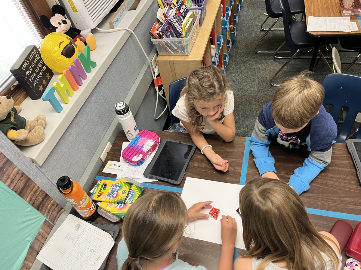 waukstemfreij's tweet photo. Completing our first couple days of our year with a STEM challenge! https://t.co/aUgHjlDQev