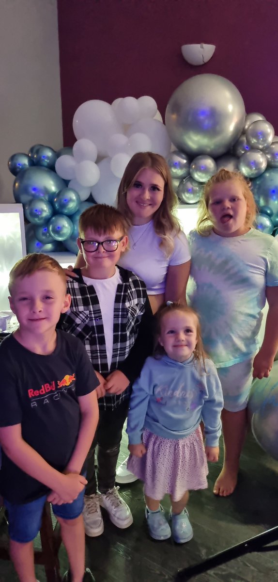 ItsStaceyt94's tweet photo. K shares a birthday with his aunty so double celebrations every year, as usual spent in Liverpool for us 💕 @LadywoodKH @class_chestnut https://t.co/ghoyxMFCAx