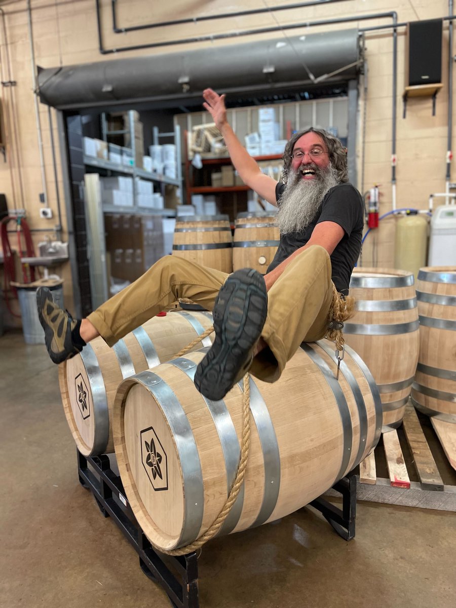 Ty Iechyd Da Distillery tweet media