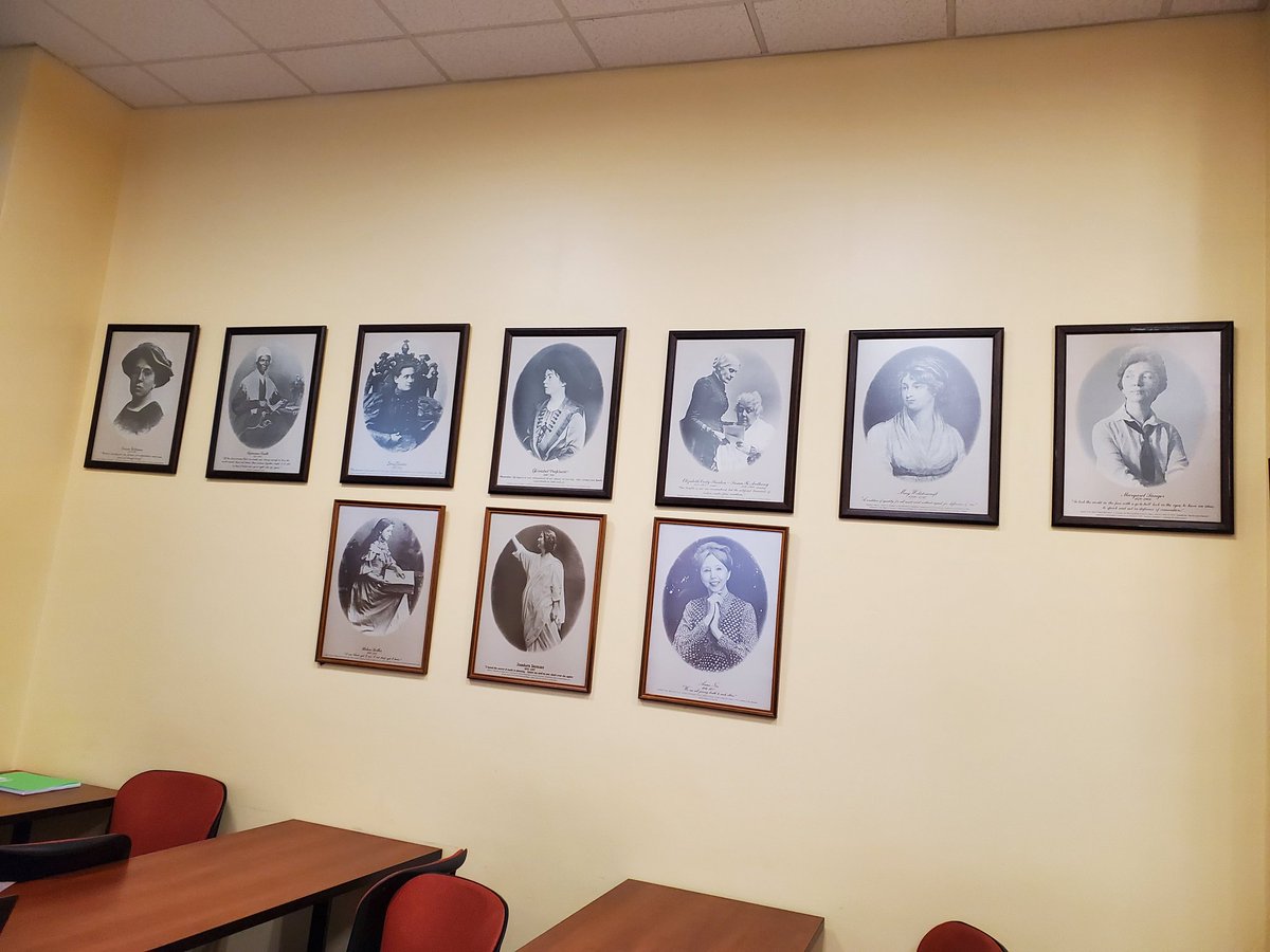 ShamiraGelbman's tweet photo. TFW you realize you've taught all sorts of classes in 114 #baxterhall @WabashCollege for a decade and never before took a close look at these portraits π€·ββοΈ https://t.co/tRG7GYXx2a