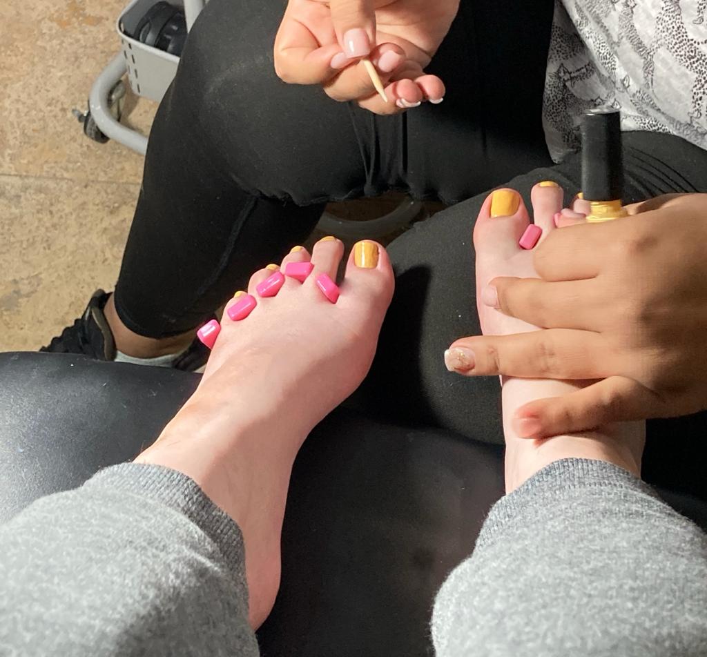 LannaCuteFeets's tweet photo. @BftLvr I am at the salon! https://t.co/J06EbYeUtt
