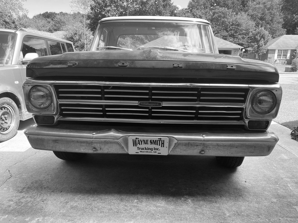oldmanbeaston's tweet photo. #68f100 #trucking https://t.co/OLSQo4WRG2