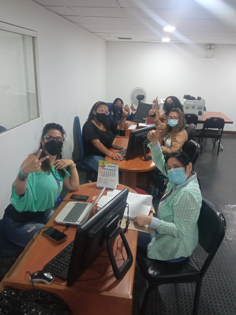 Edu_Caracas's tweet photo. En los nuevos espacios de la @ZonaEducCaracas en la PB del edificio sede de nuestro @MPPEDUCACION y en cada parroquia de #Caracas desplegados, siguiendo las orientaciones de @_LaAvanzadora renaciendo, resistiendo y revolucionando #3Rnet equipo @gracielamarilis @NicolasMaduro https://t.co/oimWyBAugZ