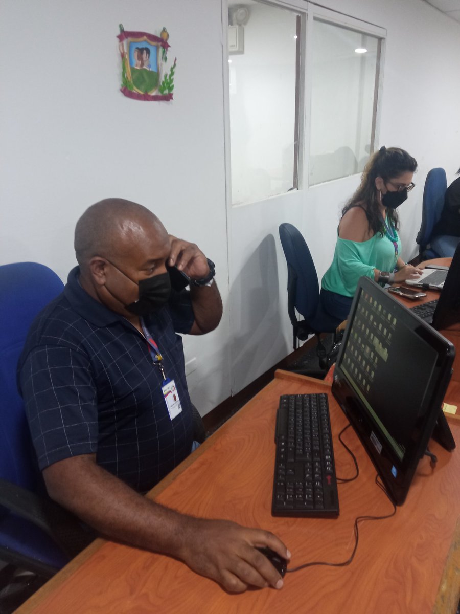 Edu_Caracas's tweet photo. En los nuevos espacios de la @ZonaEducCaracas en la PB del edificio sede de nuestro @MPPEDUCACION y en cada parroquia de #Caracas desplegados, siguiendo las orientaciones de @_LaAvanzadora renaciendo, resistiendo y revolucionando #3Rnet equipo @gracielamarilis @NicolasMaduro https://t.co/oimWyBAugZ