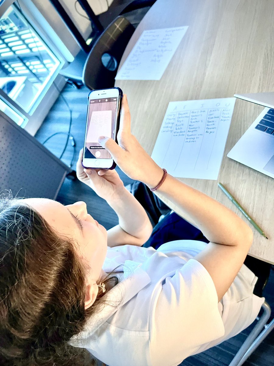 KristaFancher's tweet photo. This week the Y9 Malala Cohort of @TheMViD is brought to you by #standupmeetings #projectboards #observationwork and #discoverymeetings They’re coming along nicely & learning the work. Enjoy a restful weekend, guys. @TheMVSchool #designthinking #creativity #projectmanagement https://t.co/gm6eeNUonh