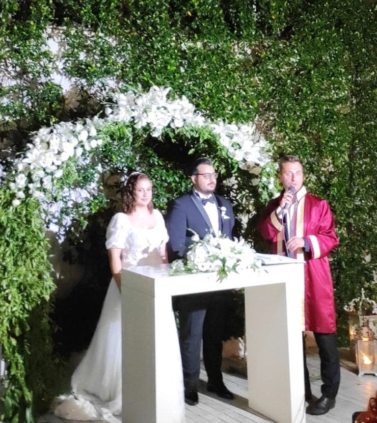 Dünya evine giren değerli mezunumuz Muhammet Talha Yüksel ve kıymetli eşi Esra Karataş Yüksel'e bir ömür boyu mutluluklar dileriz.