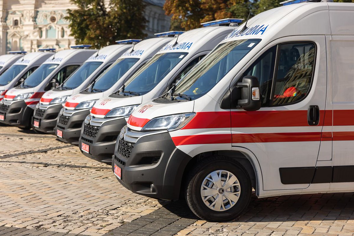 U24_gov_ua's tweet photo. Thanks to you, this Friday ends with great news! 
The first ambulances purchased under @ZelenskaUA fundraiser are already on their way to Ukraine’s regions. 18 ambulances have been sent to Sumy, Kharkiv, Mykolaiv, Chernihiv, and Rivne oblasts 🚑 https://t.co/13TVOoBUsN