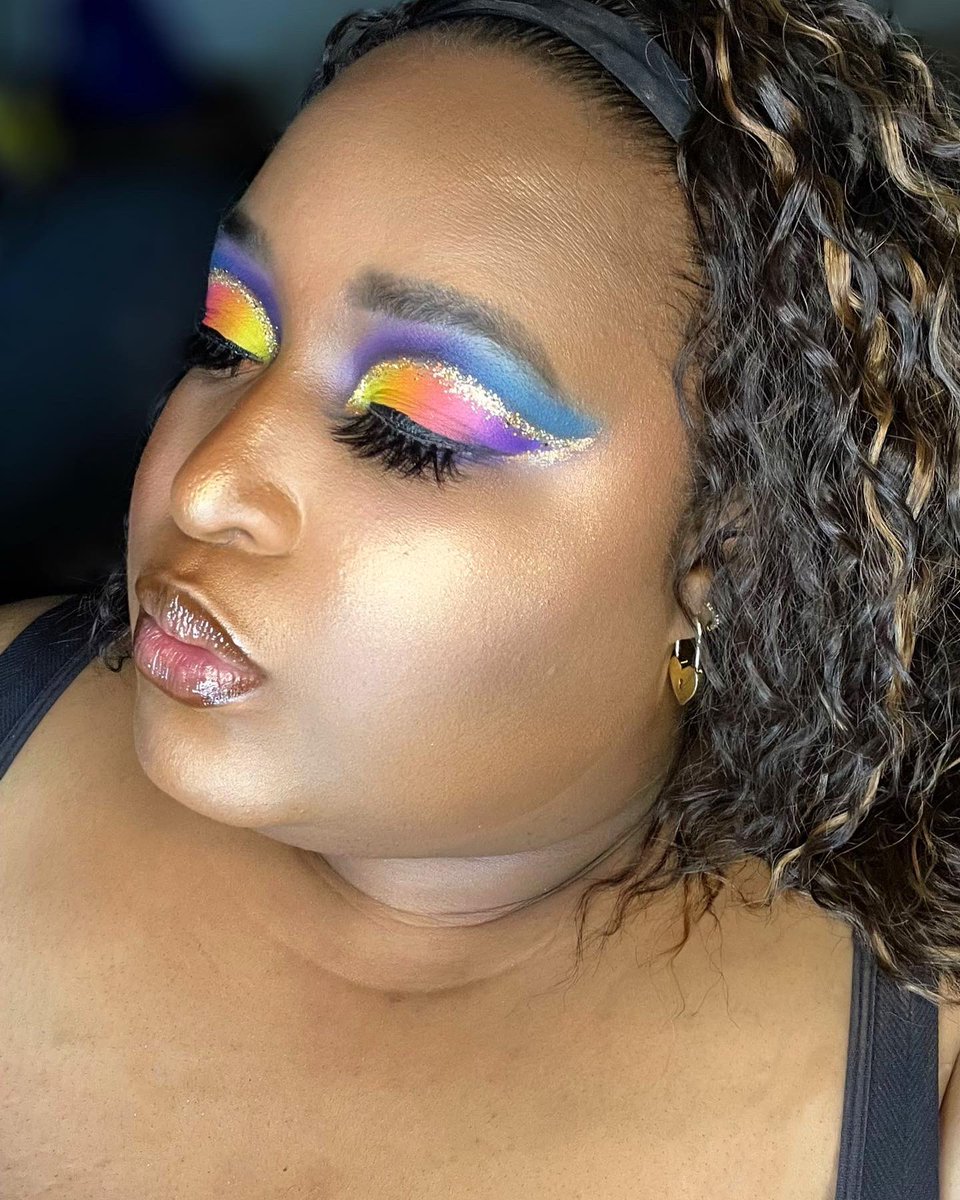SLady36's tweet photo. Blending is my cardio….

Checkout my IG for full details: @Sassy_lady36

Products used:
@thecrayoncase @fruitscosmetics @elfcosmetics @Maybelline @modabrush https://t.co/GXoes6x4XP