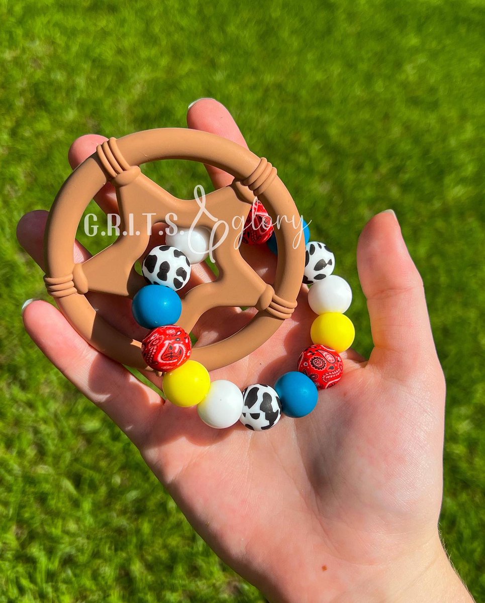 grits_and_glory's tweet image. You’ve got a friend in me 🤠

This adorable RTS teether is $18 + shipping ❤️

Message me to order ❣️

#smallbusiness #siliconeteether #teether #babyessentials #babymusthaves #handmade #essentials #musthaves #cowboy #western #westernbaby