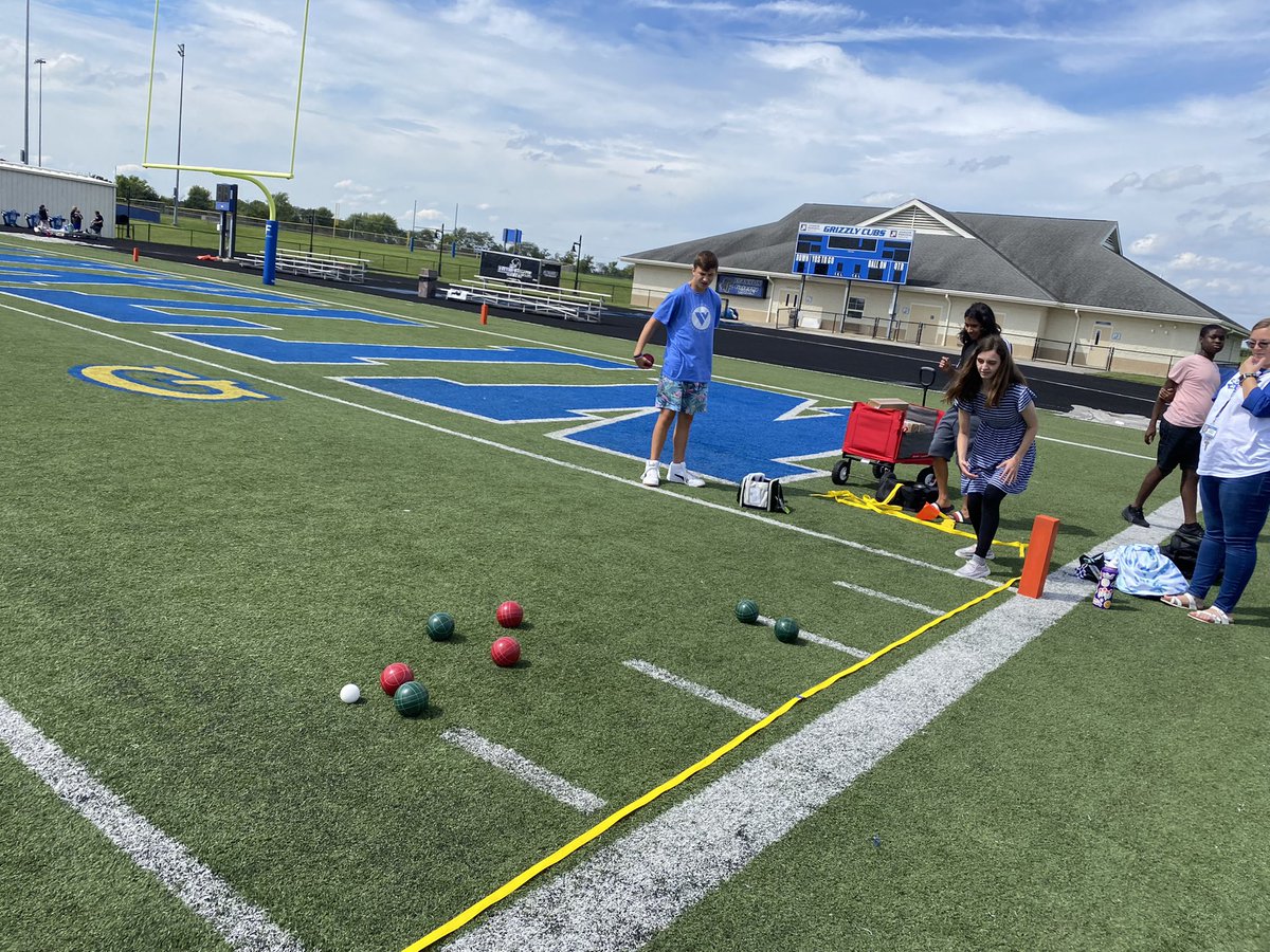 FCHSUnified's tweet photo. First official Unified Bocce practice! ✅ Students, it’s not too late to join! So much fun! @myfcs @GoGrizzlyCubs @UnifiedCoaches @ChampsTogether @SOIndiana https://t.co/KaOSAeUKIC