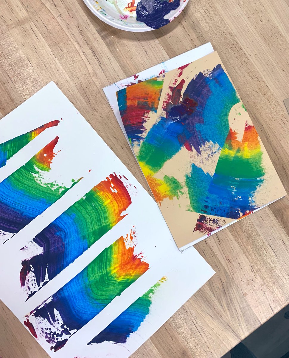 m_hauske's tweet photo. Friday Photo Dump: AP Drawing & Drawing 2 explore composition, materials, and process through experimental mark making. #CHSArt #CHSDrawing #APDrawingCHs #MarkMaking https://t.co/8EJjfEKTOm