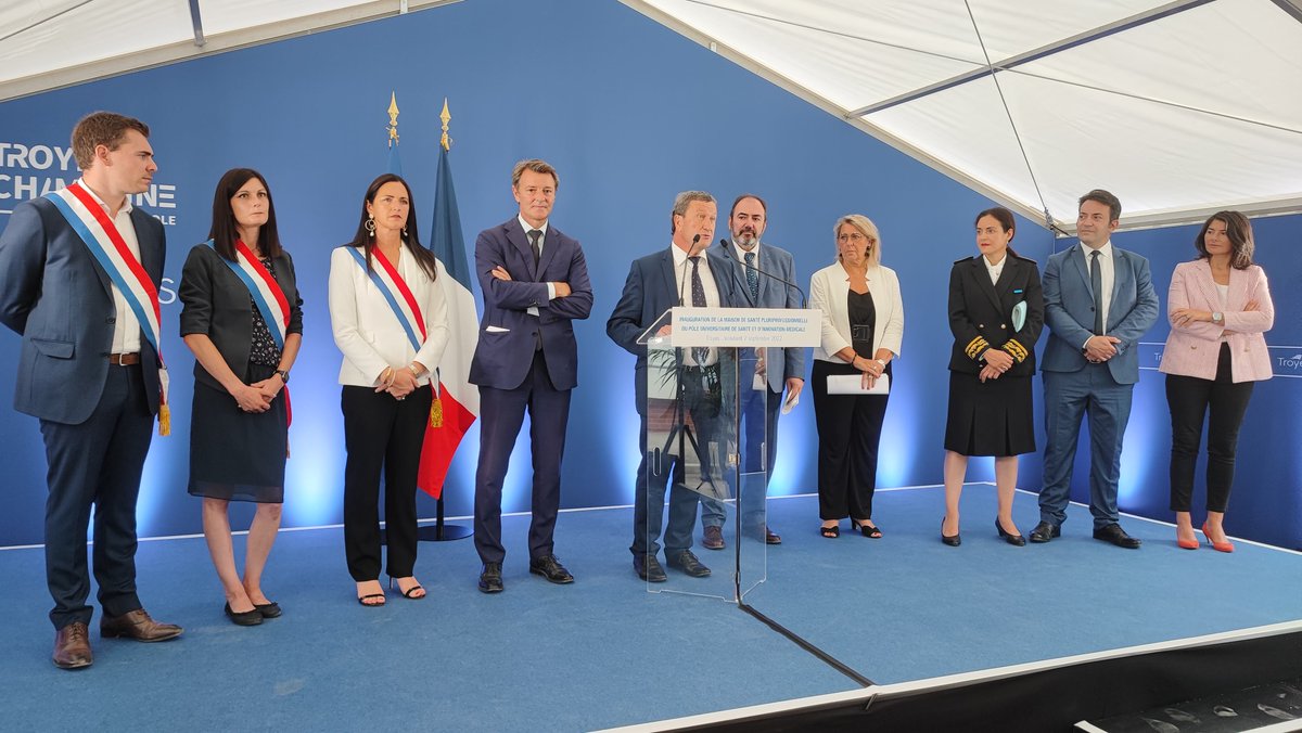 AubeDepartement's tweet photo. Visite de @FrcsBraun, ministre de la santé et de la prévention aujourd'hui dans l'Aube.
Le Département continuera d'engager des actions pour renforcer l'attractivité de notre territoire et attirer de nouveaux médecins.
#Aube10 https://t.co/USdhtb7KBp