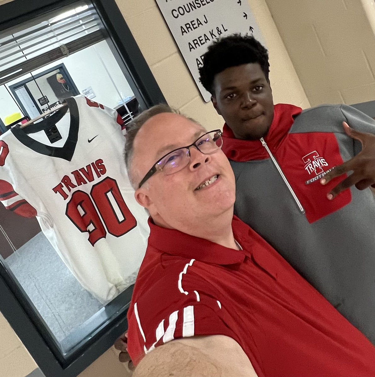 derpope1 (@therealderpope) on Twitter photo Big shout out to my man, JJ!!! Let’s go get that dub tonight big #90!!! <a href="/TravisTiger_FB/">Travis Tiger Football</a> Big shout out to my man, JJ!!! Let’s go get that dub tonight big #90!!! <a href="/TravisTiger_FB/">Travis Tiger Football</a>