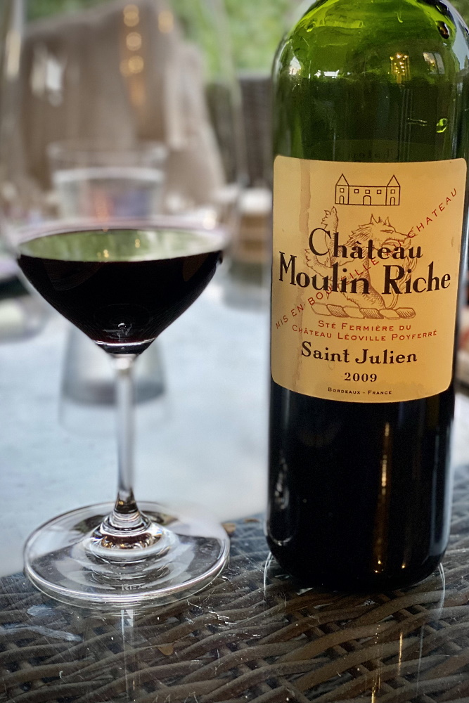 Some delicious <a href="/SherwoodFoods1/">Sherwood Foods</a> sirloin steaks seared in <a href="/LodgeCastIron/">Lodge Cast Iron</a> CI and served with my wife's amazing madeira and mushroom sauce (recipe => thecooksdigest.co.uk/2017/09/29/mad…) and 2009 Ch. Moulin Riche. Great way to spend a Friday evening. <a href="/EdHenriet/">EdH</a> <a href="/BigGreenEggUK/">Big Green Egg UK</a> #bge