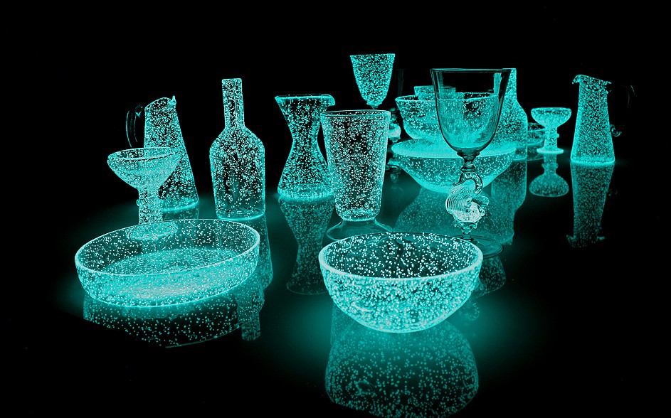 aDisenoMX's tweet photo. La artista japonesa Rui Sasaki utiliza materiales transparentes como el vidrio, su objetivo es descubrir la sutil intimidad entre los entornos y el cuerpo.
#design #diseño #light #lightinspo #glass #contemporaryart #glow #japaneseglass https://t.co/I5LwDz6nlp