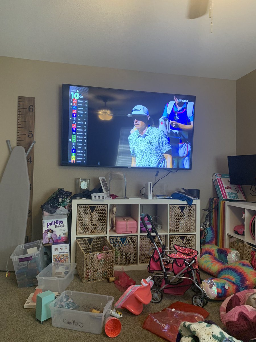 Tmeade44's tweet photo. “Working” from home today! #livgolf https://t.co/WPz67wq8DJ