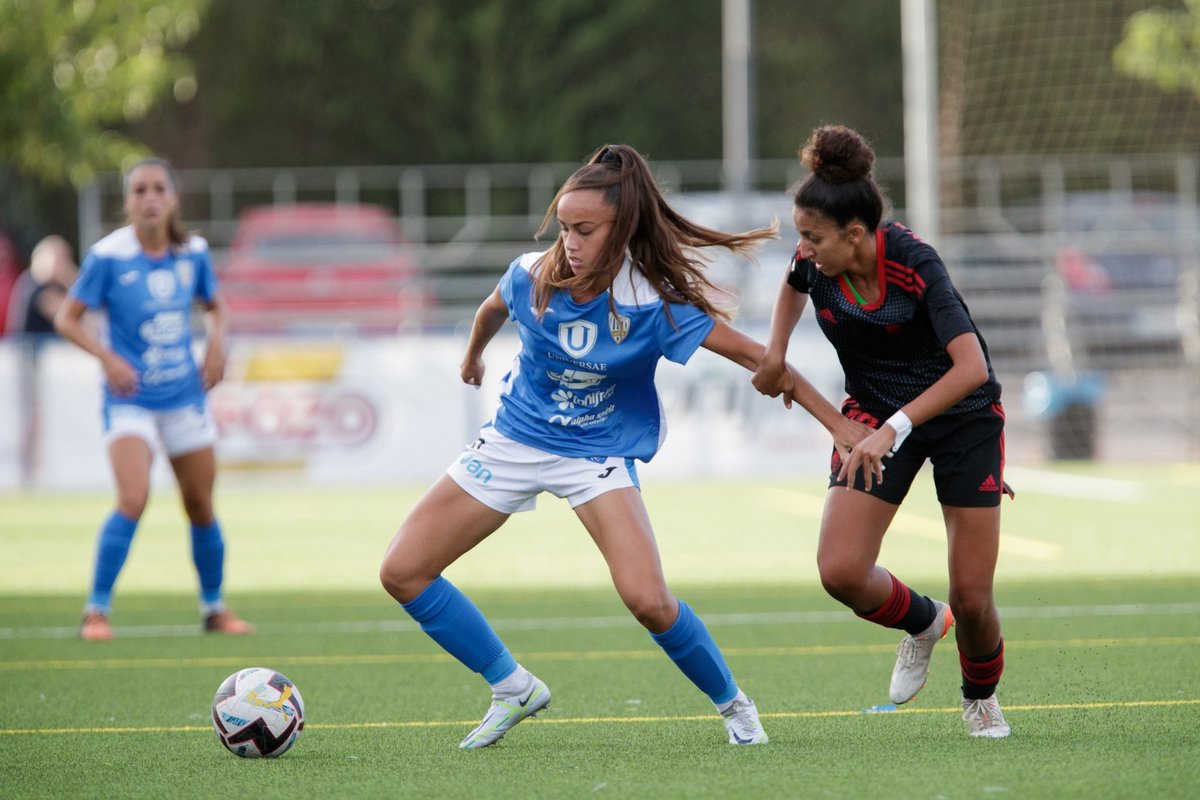 🚨PRETEMPORADA🚨

<a href="/AlhamaElPozo/">Alhama ElPozo</a> 🔵⚪y <a href="/GranadaCF_Fem/">Granada CF Femenino</a> 🔴⚪se han enfrentado en el 🏆 II Trofeo Villa de Alhama y presentación del equipo 

🎖️Victoria del <a href="/AlhamaElPozo/">Alhama ElPozo</a> 2️⃣➖0️⃣

⚽🔵⚪ <a href="/RKuki7/">MiriamRodriguez</a> y <a href="/Helena_Manza_11/">H</a>

🏟️Guadalentín 

#wosomagazine🧩 #DelBarroAlCielo #GranadaFemenino