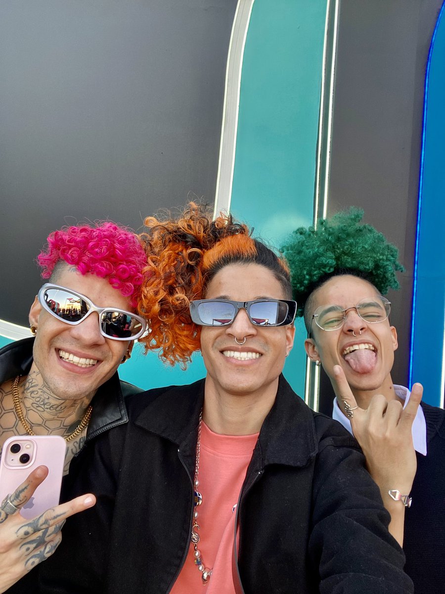 oli_natu's tweet photo. Natu no Rock in Rio 🔥🔥🧡 #RockinRio2022 https://t.co/pusftnzxRj
