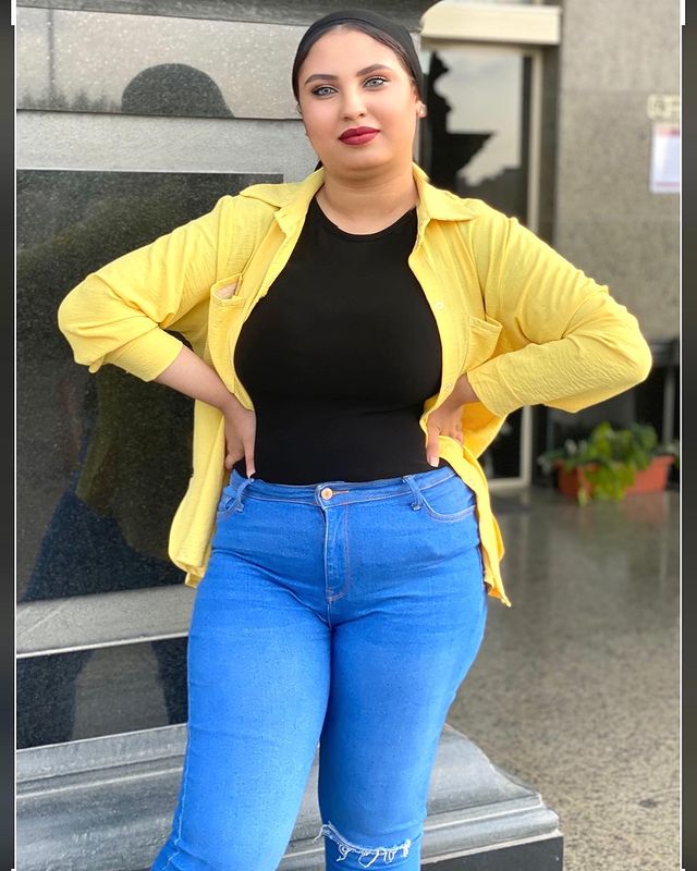 AbdoSam97's tweet photo. طب ابص علي فخادها ولا كسها ولا شها اللي عايز يتعشر 🤤🍑🔥 https://t.co/ThRogRqVwU